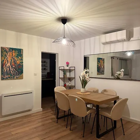 50m2, Privee Avec Piscine, Tennis Et A 100 M De La