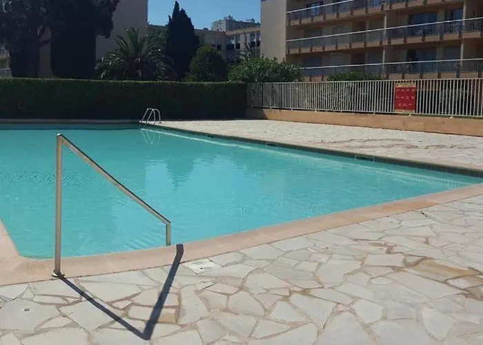 50m2, Privee Avec Piscine, Tennis Et A 100 M De La 勒拉旺杜