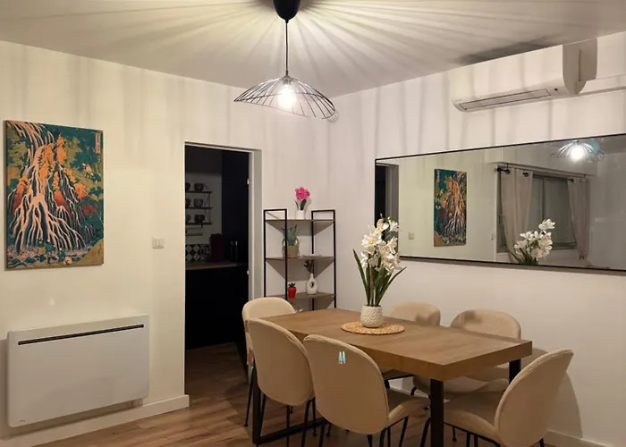 50m2, Privee Avec Piscine, Tennis Et A 100 M De La